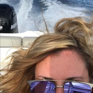 Meet your Posher, Melissa